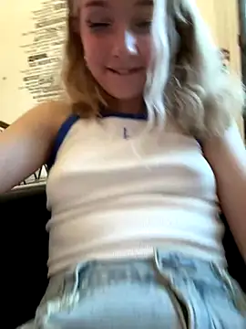 Foto porno Nebunii pe chat marca Baby_Tiny pe KUR.ro