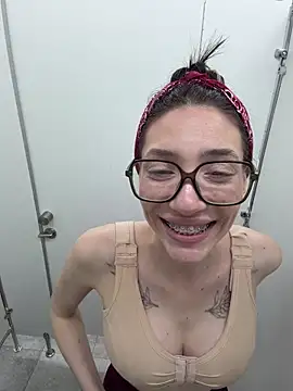 Foto porno Sex online cu BallerinaCappuccino_ pe KUR.ro