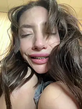 Foto porno Sex online cu BallerinaCappuccino_ pe KUR.ro