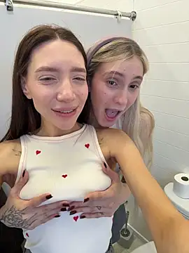 Foto porno Sex online cu BallerinaCappuccino_ pe KUR.ro