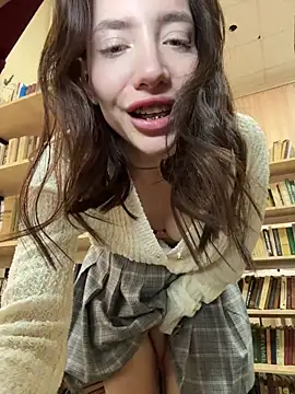 Foto porno Sex online cu BallerinaCappuccino_ pe KUR.ro