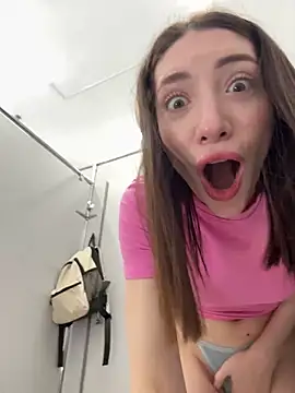 Foto porno Sex online cu BallerinaCappuccino_ pe KUR.ro