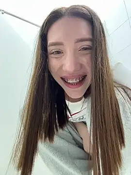 Foto porno Sex online cu BallerinaCappuccino_ pe KUR.ro