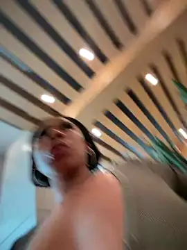 Foto porno Discutii intime cu Belle___ pe KUR.ro