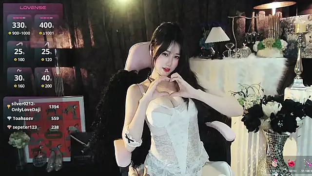 Foto porno Ce sexy este Cartier-__Daji- pe KUR.ro