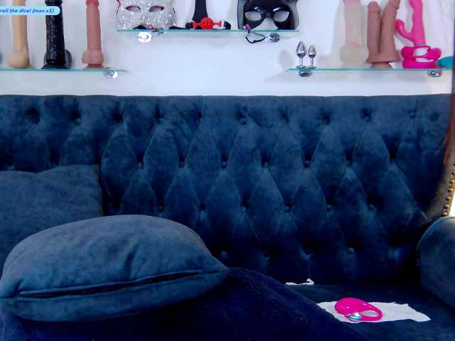 Foto porno milablum se dezbraca la web pe Chaturbate pe KUR.ro