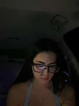 Foto porno ClaireBree descoperita pe video chat pe KUR.ro