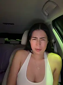 Foto porno ClaireBree descoperita pe video chat pe KUR.ro