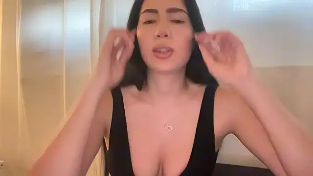 Foto porno ClaireBree descoperita pe video chat pe KUR.ro