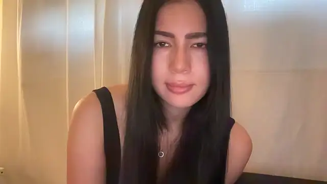 Foto porno ClaireBree descoperita pe video chat pe KUR.ro