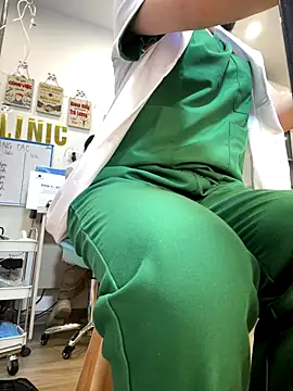 Foto porno Sex online cu Clinic_Sexy pe KUR.ro