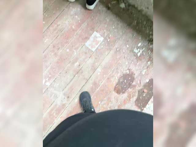 Foto porno Crazy-lady ne arata tot la camera pe KUR.ro