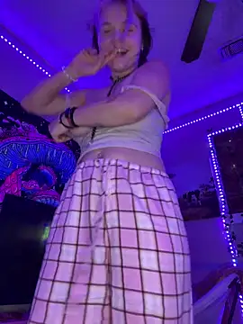 Foto porno Cutiepiespanks se dezbraca la web pe StripChat pe KUR.ro