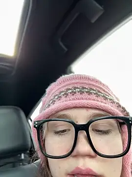 Foto porno Nebunii pe chat marca Cutiepiespanks pe KUR.ro