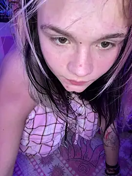 Foto porno Cutiepiespanks se dezbraca la web pe StripChat pe KUR.ro