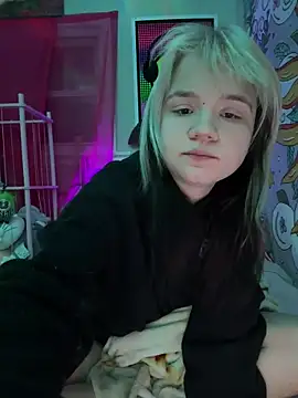 Foto porno Nebunii pe chat marca Cutiepiespanks pe KUR.ro