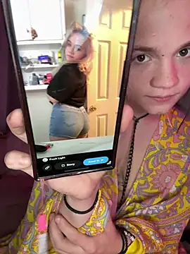 Foto porno Cutiepiespanks se dezbraca la web pe StripChat pe KUR.ro