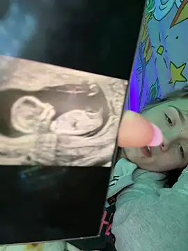 Foto porno Nebunii pe chat marca Cutiepiespanks pe KUR.ro