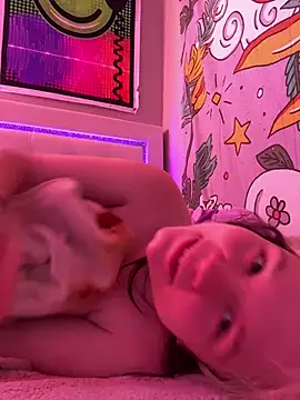 Foto porno Nebunii pe chat marca Cutiepiespanks pe KUR.ro