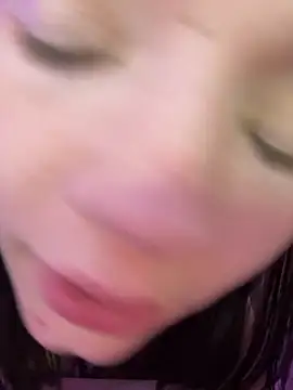 Foto porno Cutiepiespanks se dezbraca la web pe StripChat pe KUR.ro