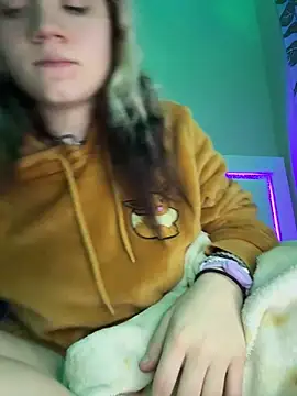 Foto porno Nebunii pe chat marca Cutiepiespanks pe KUR.ro