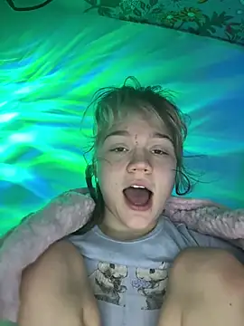 Foto porno Nebunii pe chat marca Cutiepiespanks pe KUR.ro
