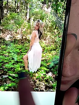 Foto porno Cutiepiespanks se dezbraca la web pe StripChat pe KUR.ro
