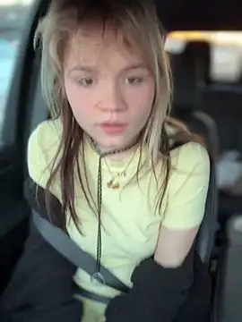 Foto porno Nebunii pe chat marca Cutiepiespanks pe KUR.ro