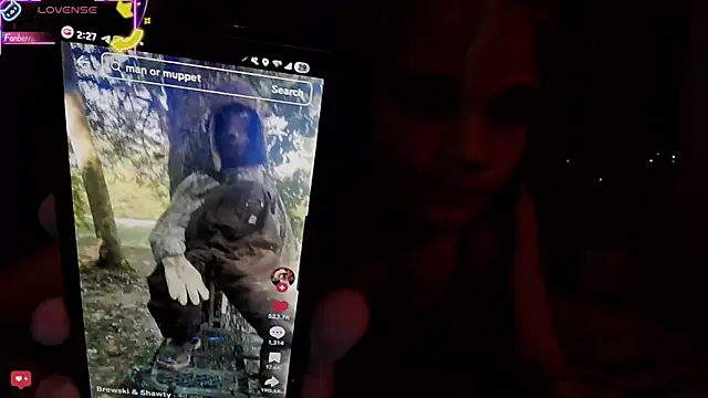 Foto porno Cutiepiespanks se dezbraca la web pe StripChat pe KUR.ro