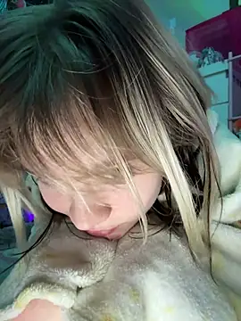 Foto porno Nebunii pe chat marca Cutiepiespanks pe KUR.ro