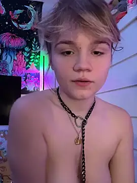 Foto porno Nebunii pe chat marca Cutiepiespanks pe KUR.ro