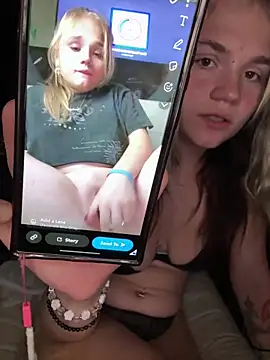 Foto porno Cutiepiespanks se dezbraca la web pe StripChat pe KUR.ro