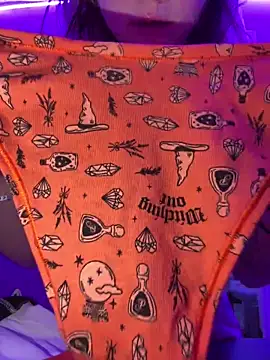 Foto porno Cutiepiespanks se dezbraca la web pe StripChat pe KUR.ro