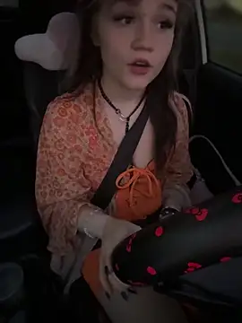 Foto porno Nebunii pe chat marca Cutiepiespanks pe KUR.ro