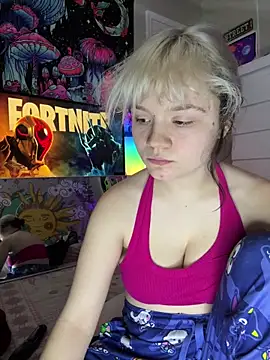 Foto porno Nebunii pe chat marca Cutiepiespanks pe KUR.ro