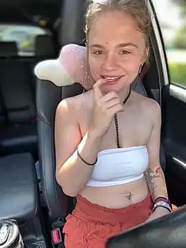 Foto porno Cutiepiespanks se dezbraca la web pe StripChat pe KUR.ro