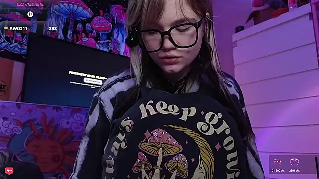 Foto porno Nebunii pe chat marca Cutiepiespanks pe KUR.ro