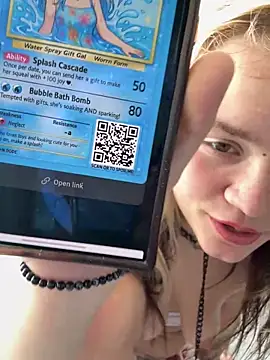 Foto porno Cutiepiespanks se dezbraca la web pe StripChat pe KUR.ro