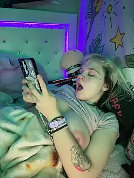 Foto porno Nebunii pe chat marca Cutiepiespanks pe KUR.ro