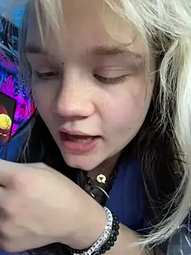 Foto porno Nebunii pe chat marca Cutiepiespanks pe KUR.ro