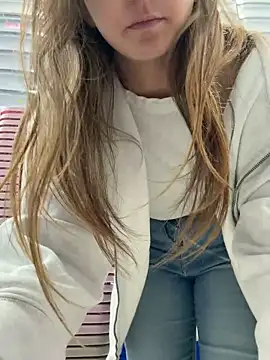 Foto porno Ganduri murdare cu DoriDeluxe66 pe KUR.ro