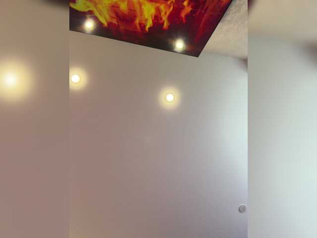 Foto porno Ellidi se dezbraca la web pe BongaCams pe KUR.ro