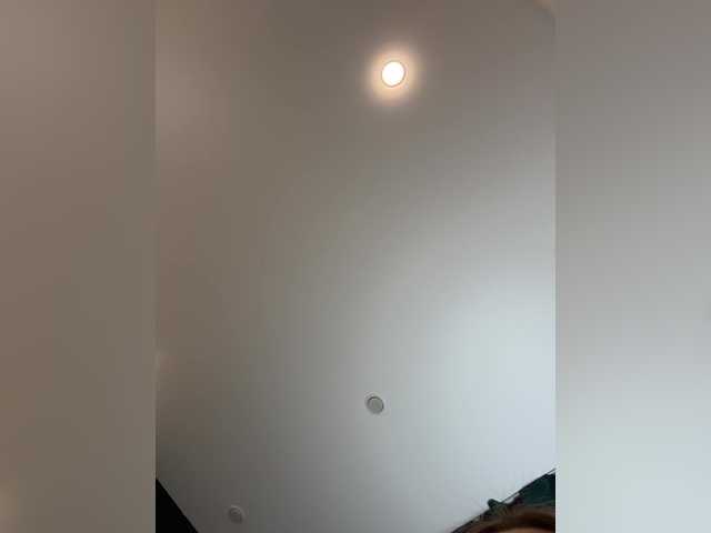 Foto porno Ellidi se dezbraca la web pe BongaCams pe KUR.ro