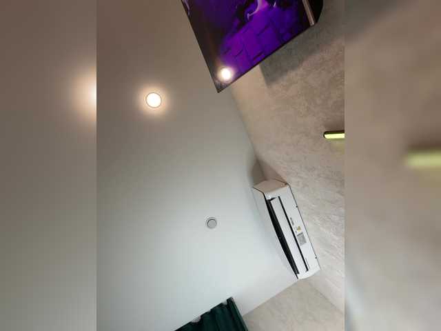 Foto porno Ellidi se dezbraca la web pe BongaCams pe KUR.ro