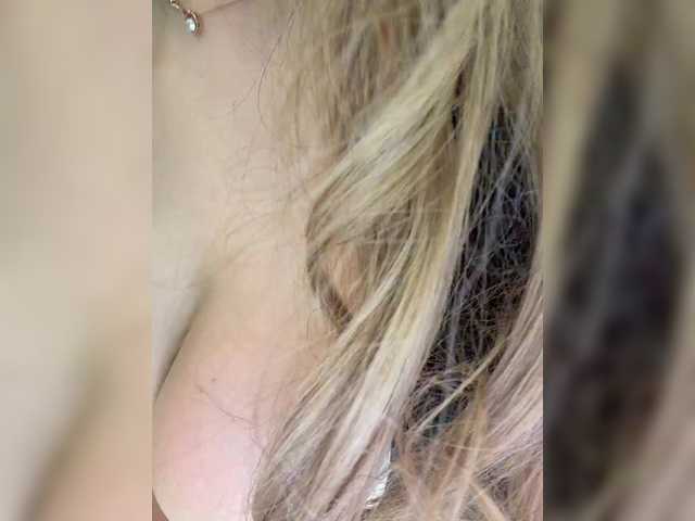 Foto porno Ellidi se dezbraca la web pe BongaCams pe KUR.ro