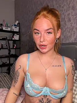 Foto porno Discutii intime cu Ellieskyyee1 pe KUR.ro