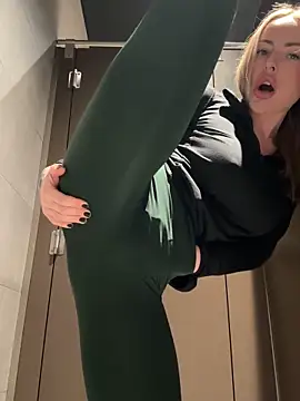 Foto porno Nebunii pe chat marca EmaSalis pe KUR.ro