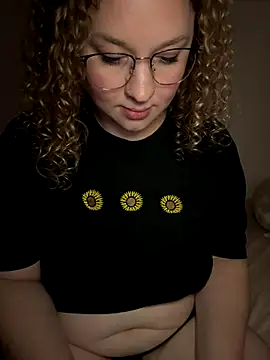 Foto porno Ganduri murdare cu EmmieRae pe KUR.ro