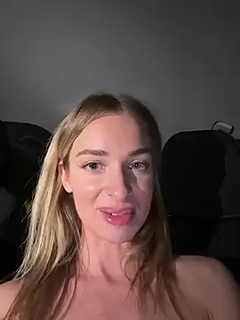 Foto porno Sex online cu EvieEvans pe KUR.ro