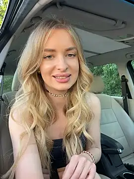 Foto porno Ce sexy este EvieEvans pe KUR.ro